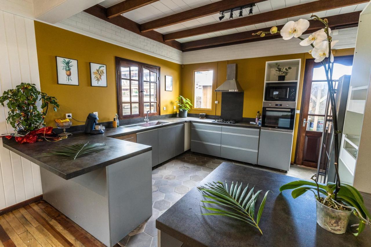 Magnifique Villa Creole Villa Ti Bout Bois Avec Cheminee Au Tevelave Les Avirons エクステリア 写真