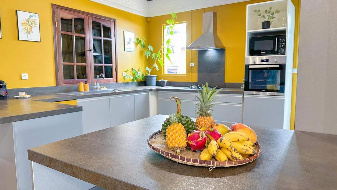 Magnifique Villa Creole Villa Ti Bout Bois Avec Cheminee Au Tevelave Les Avirons エクステリア 写真