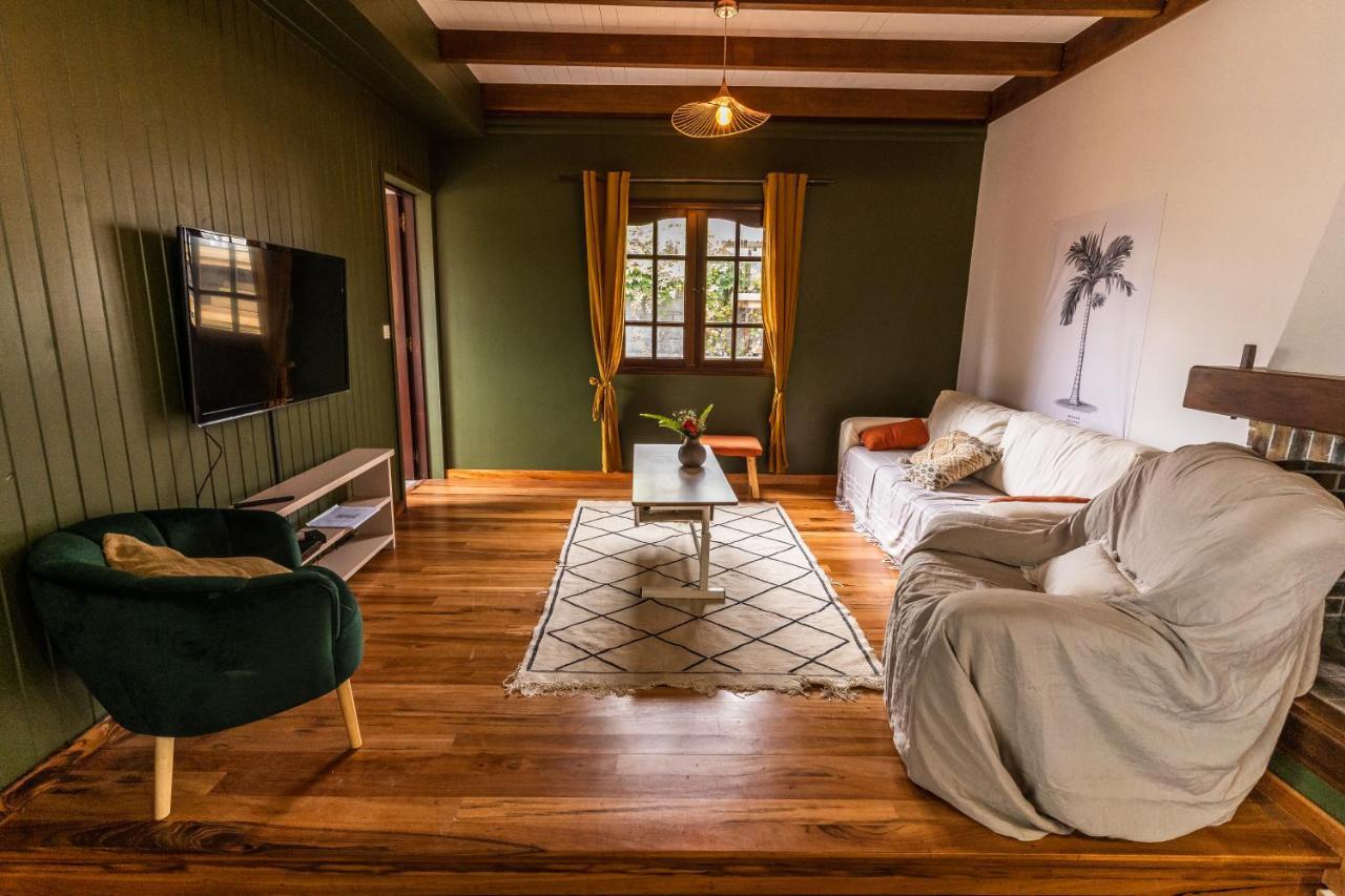 Magnifique Villa Creole Villa Ti Bout Bois Avec Cheminee Au Tevelave Les Avirons エクステリア 写真